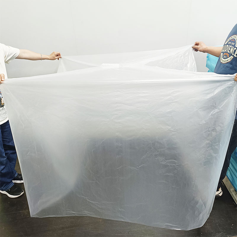 How can square bottom plastic bags balance convenience and beauty?